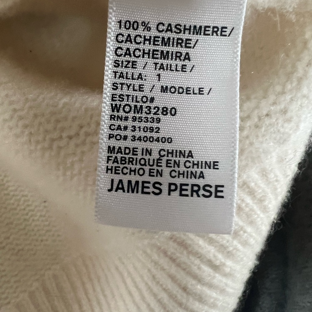 James Pierce, Los Angeles size small (1) cardigan, cream, and gray
Warm & Cozy π - Picture 5 of 5